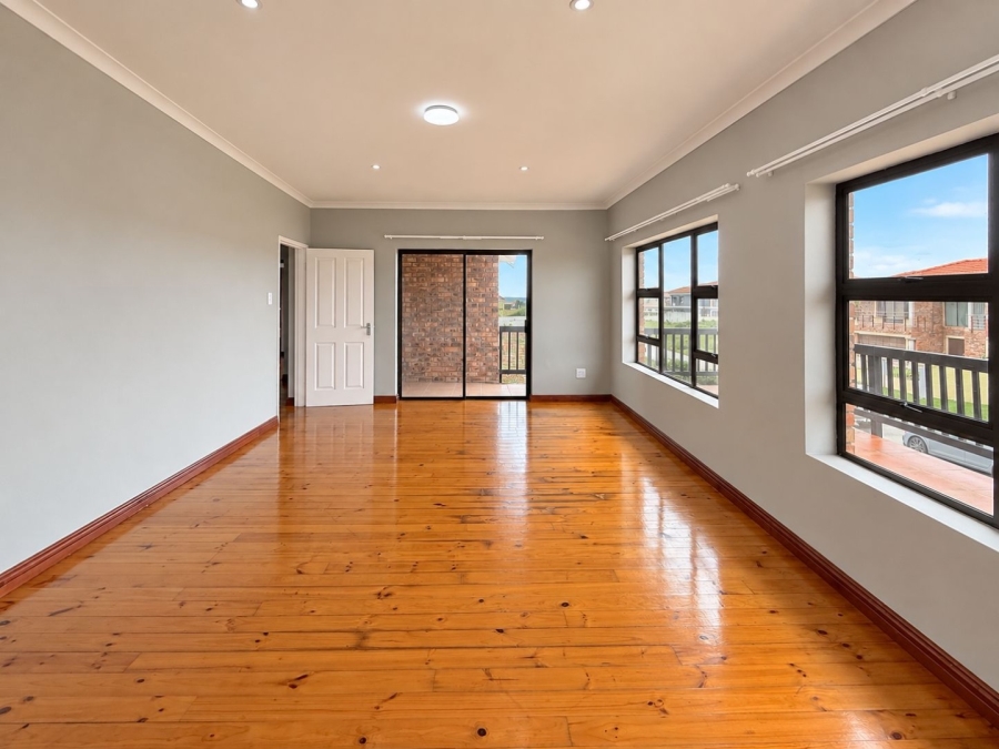 4 Bedroom Property for Sale in Bluewater Bay Eastern Cape